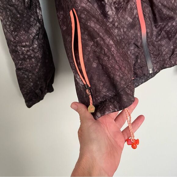 New Balance Running Jacket. EUC Size Small - Picture 3 of 10